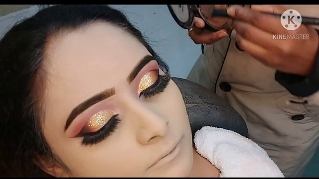 Base Makeup Tutorial | Nadia's Makeover смотреть онлайн