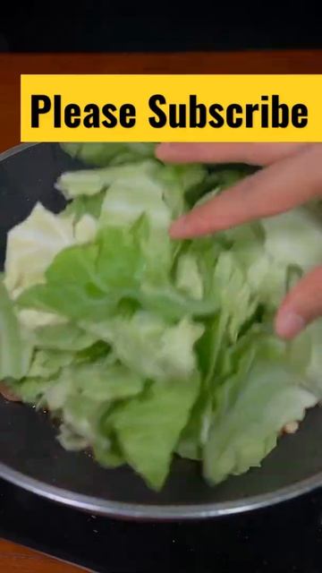 Stir-Fry Cabbage With Pork смотреть онлайн