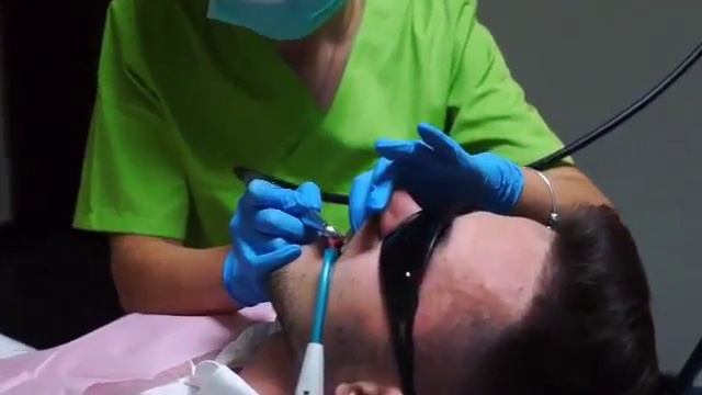 Лазерная коррекция и профессиональная чистка зубов смотреть онлайн