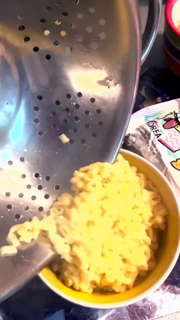 Рамен:) А вы любите корейскую лапшу? #life #cooking #корея #ramen #lunch #carbonara смотреть онлайн