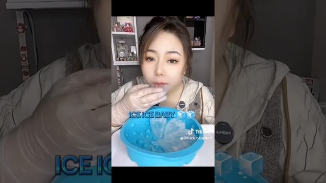 кореянка ест ледяные цветы на камеру! смотреть онлайн