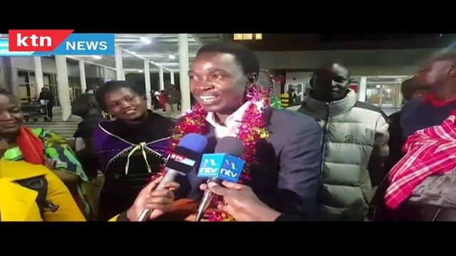 Mother blesses daughter, KTN News Special Project Editor Asha Mwilu upon arrival from South Africa