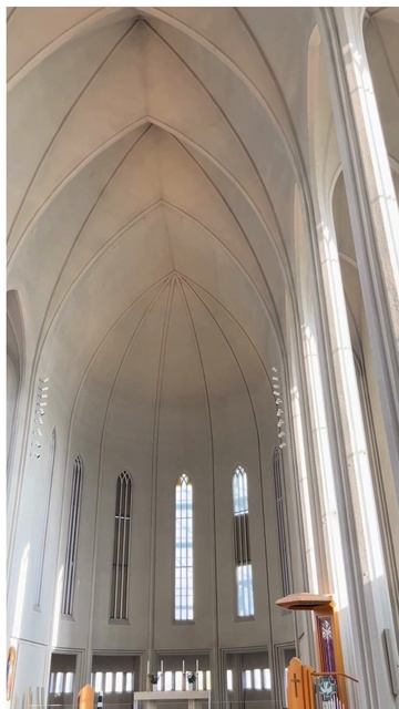 Reykjavík, Iceland | Leifur Eiríksson |Hallgrímskirkja Church #shorts #icelandtravel  #homeschoolin