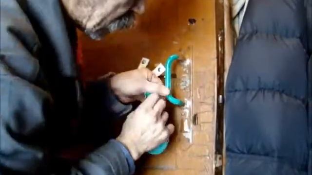 Если липнет ручка на морозе смотреть онлайн