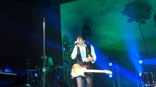 Owl City- Angels- 9/10/11- London смотреть онлайн
