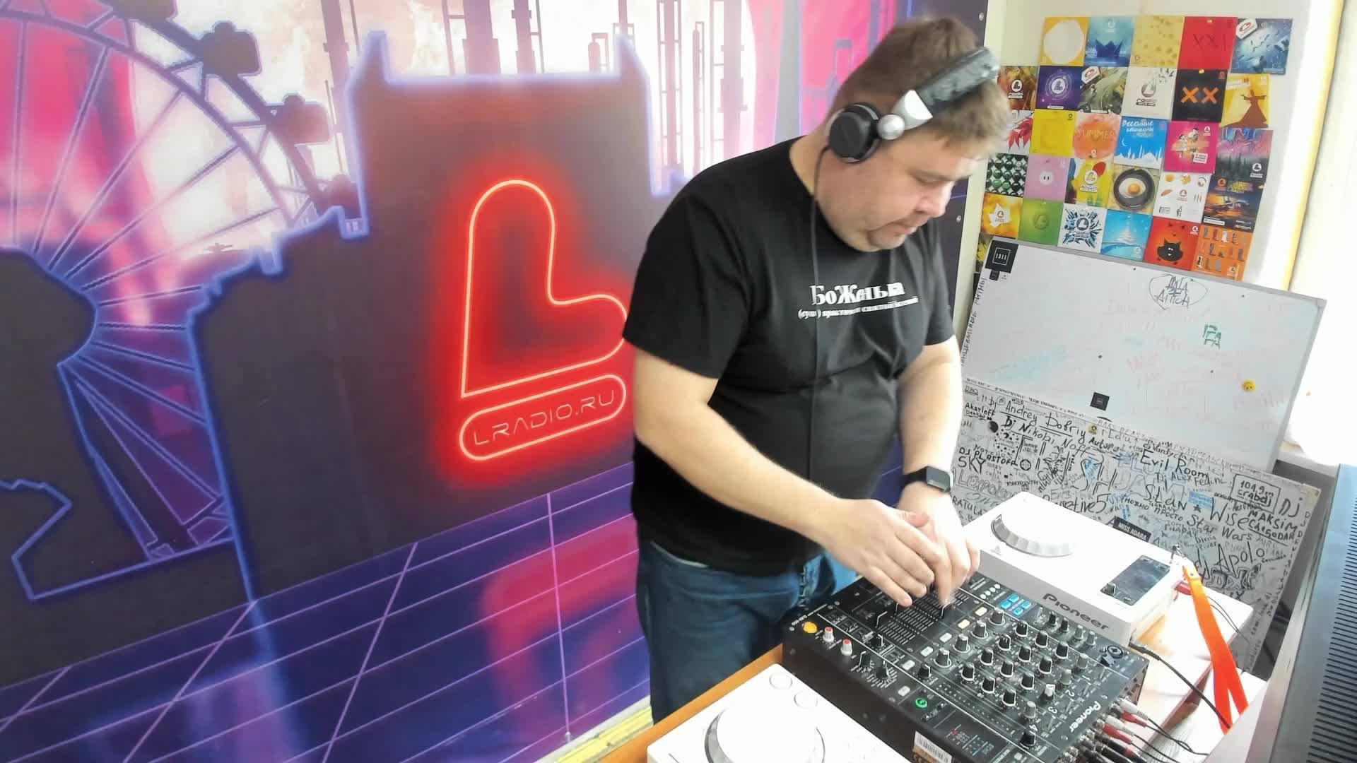 Живые игры 04.04.25 смотреть онлайн