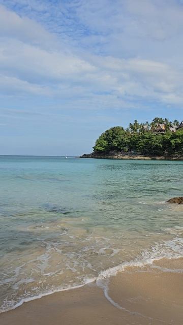 Пляж Лаэм Синг, Пхукет утром #shorts