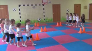 Музыкальная игра Сороконожка.