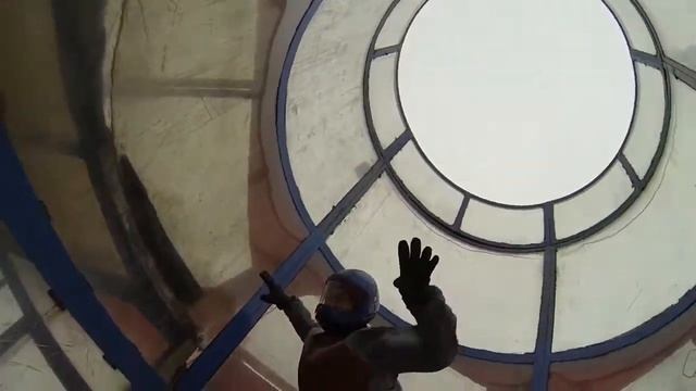 «Птахи учатся летать» или как не вылететь в трубу при полёте в трубе смотреть онлайн