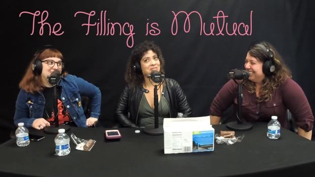 The Filling is Mutual with Jen Saunderson and Jenny Zigrino Ep 116 Christine Little & Swiss Rolls смотреть онлайн