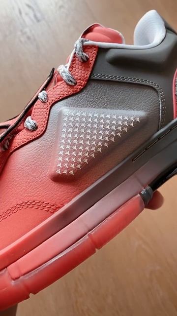 Баскетбольная модель Way of Wade 1 Low "Pigeon Feet" смотреть онлайн