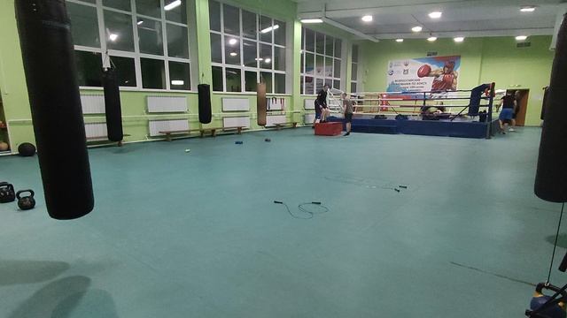 Круговая тренировка боксера 3.04.2025 смотреть онлайн