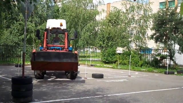 ДевАчки тож рулят! Трактор Беларусь.Кат.