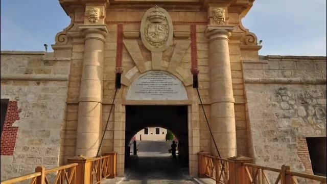 Top 10 Best Tourist Places to Visit in Havana | Cuba - English смотреть онлайн