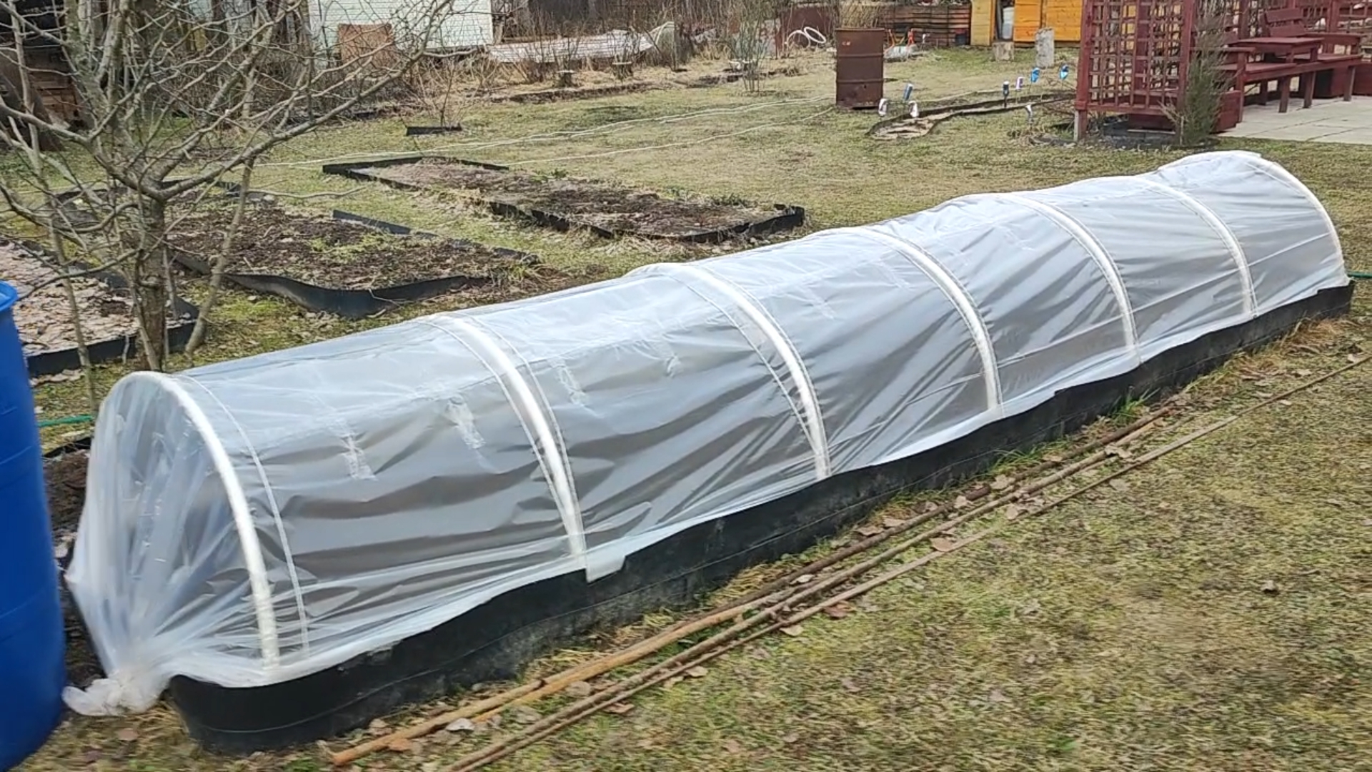 Грядка и парник для огурцов. смотреть онлайн