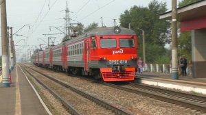 Красноярск: пассажирские и грузовые поезда РЖД едут мимо ст. "Студенческая" |  Сибирь