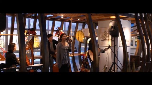 Корица - Со мной (live Ночь искусств 2015) смотреть онлайн
