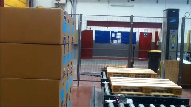 Instalacion con Robot paletizador transfer y enfardado смотреть онлайн