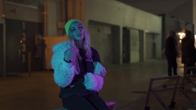 Samaire Armstrong Music Video: The Only Rush I Need смотреть онлайн