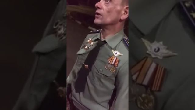 Мужика зовут Жан Клод Ван Дамм Терминатор )) смотреть онлайн