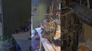 ЧАСТЬ 2 КПП ТОЙОТА РЕМОНТ ПОЛНОЕ ОПИСАНИЕ РАЗБОР ЗАМЕНА ПОДШИПНИКА СБОРКА ВСЕ ДЕТАЛИ РОБОТ МЕХАНИКА