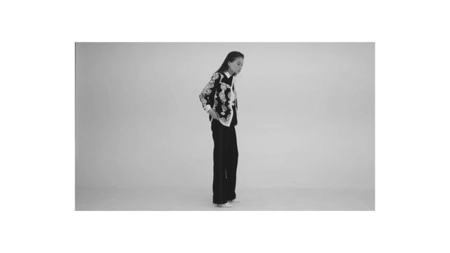 The Lightness of Being | Harper's BAZAAR Singapore x Tory Burch смотреть онлайн