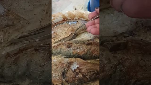 скумбрия запечённая в сметане и лимонном соке+ специи по вкусу 35-40минут в микроволновке 190° смотреть онлайн