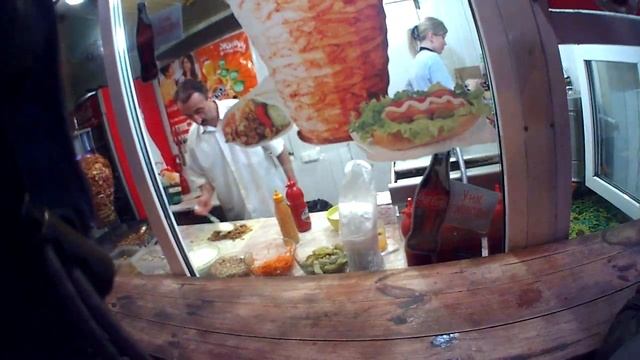 Шаурма на ул. Глинки, напротив апелляционного суда смотреть онлайн