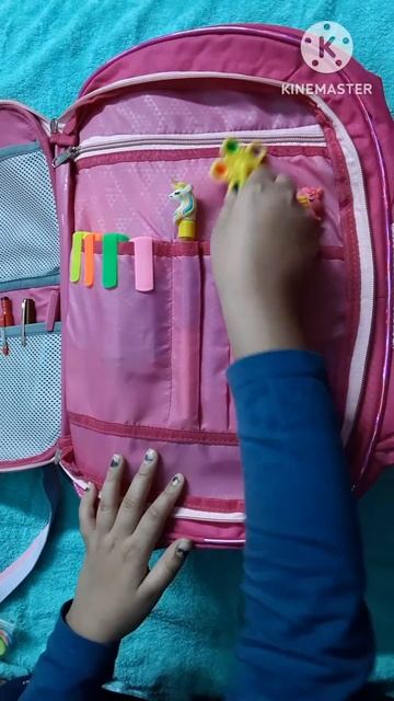 My New School Bag | Minnie Mouse School Bag 🎒 🎒#schoolsupplies #shorts смотреть онлайн