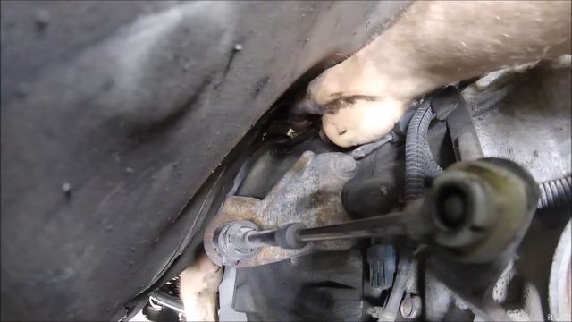 Jeep 4.0 How to Replace Crankshaft Position Sensor (P0320 Code) смотреть онлайн