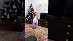 Новый год 2024 завалявшийся видео оцените 🤗