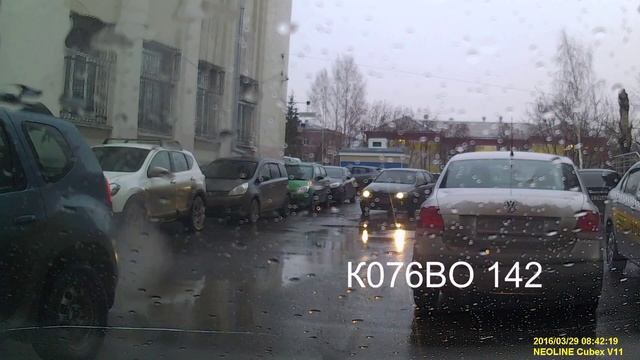 стоялово на въезде во двор. смотреть онлайн