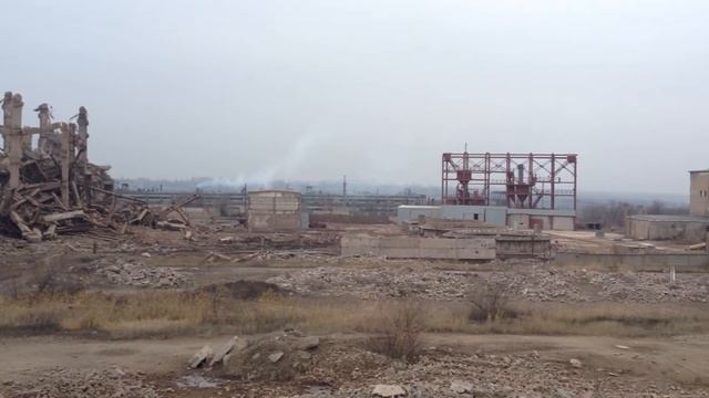 Силосная башня НРК сразу после демонтажа(вид вблизи) смотреть онлайн