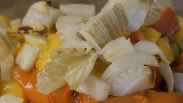 Закуска из запечённых овощей #закуска #иззапеченыховощей #запеченыеовощирецепт #овощизакускарецепт смотреть онлайн