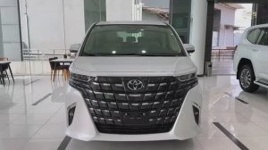 Toyota ALPHARD 2025 обзор
