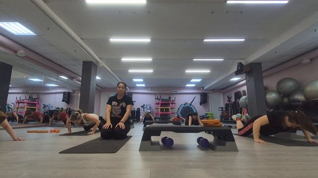 СИЛОВАЯ ТРЕНИРОВКА ЦЕЛОЕ ЗАНЯТИЕ / SUPER STRONG / ГРУППОВАЯ ТРЕНИРОВКА смотреть онлайн