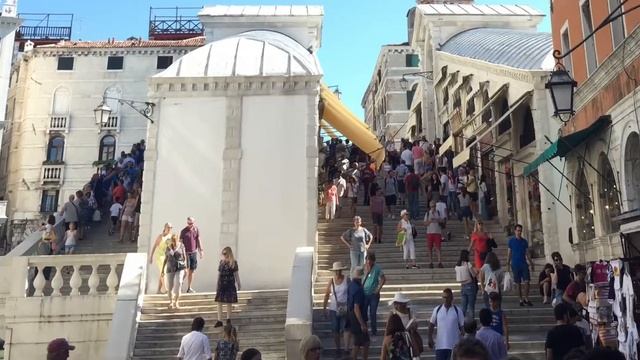 Выходные. Сентябрь. Италия. 2019 смотреть онлайн