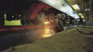 ЖД. Темновато будет. Замена пружинки стержня люлечного подвешивания на локомотиве. 10/25