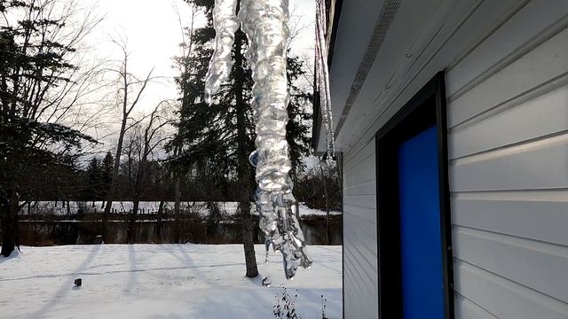 This Made My Day: I Told Two People About This. Grayling, Michigan Chamber Of Commerce Building. смотреть онлайн