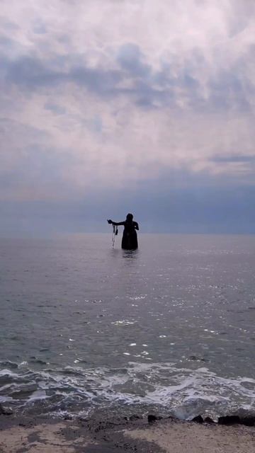 Чёрная бабища из Ча-Ама смотреть онлайн