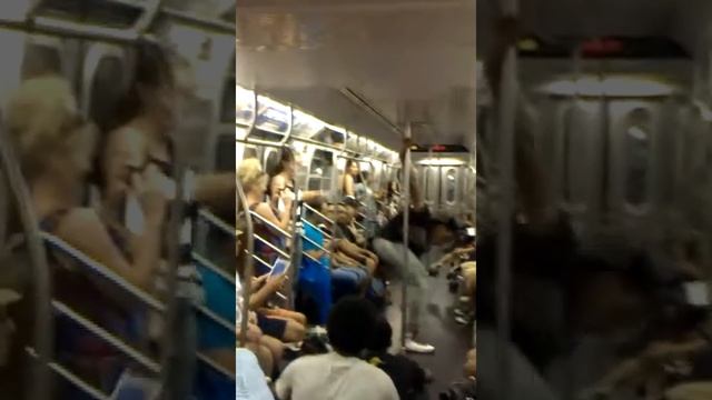 NYC. Метро смотреть онлайн