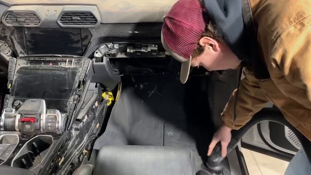 Rebuilding A Wrecked Lamborghini Urus Part 2 смотреть онлайн