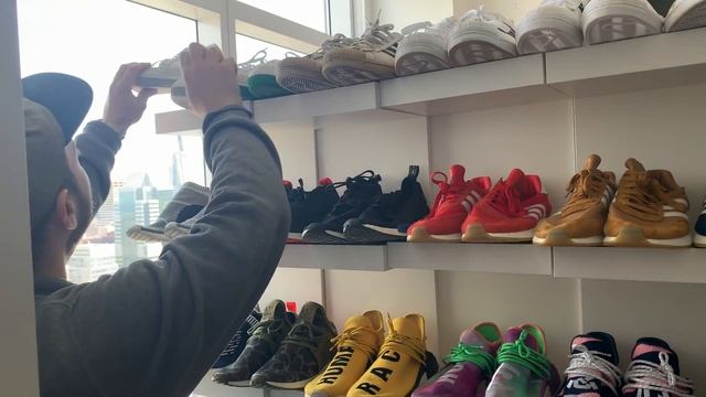 Matt Somerstein Picks Top 6ix Sneakers in THA COLLECTION смотреть онлайн