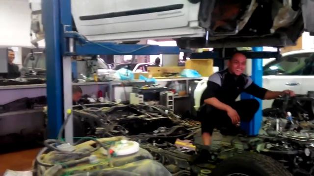 CHASSIS REPLACEMENT OF LX 570 SUPERCHARGER смотреть онлайн