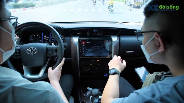 Đưa chất lượng âm thanh cao cấp vào xe hơi với màn hình ô tô Nakamichi NAM5730 смотреть онлайн