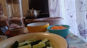 Салат «Овощная бомба.»