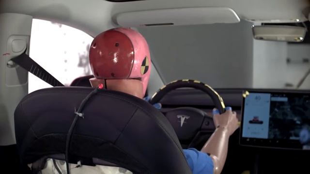 2019 Tesla Model 3 driver side small overlap IIHS crash test смотреть онлайн