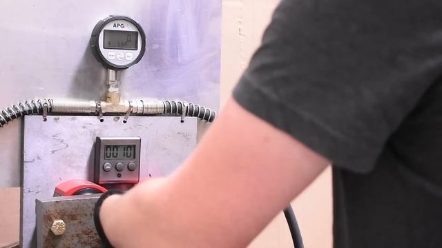 Low Battery? Exactly How Much Power are You Losing? For Science 12 смотреть онлайн