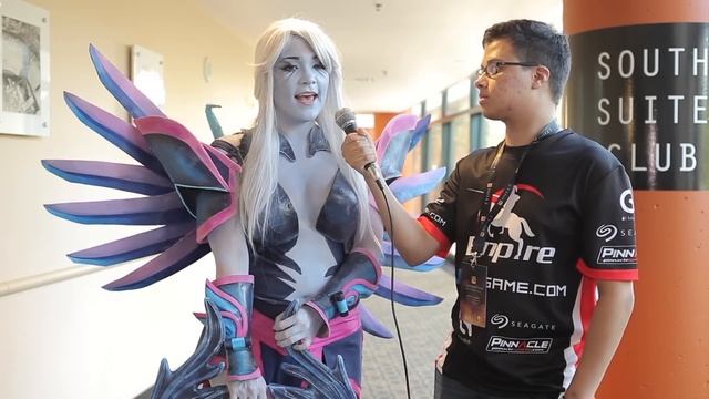 (Interviews) Cosplay: Vengeful Spirit @ The International 2015 смотреть онлайн