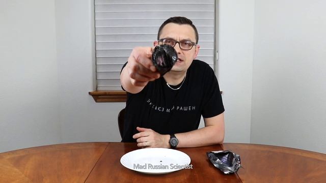 Black Ice Cream?! (Taste Test) смотреть онлайн